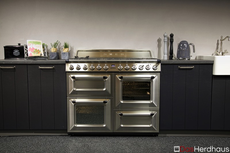 SMEG_Victoria_Kochzentrum_TR4110XD_Ausstellungsgerät_Ausstellungsstück_Ansicht_Front