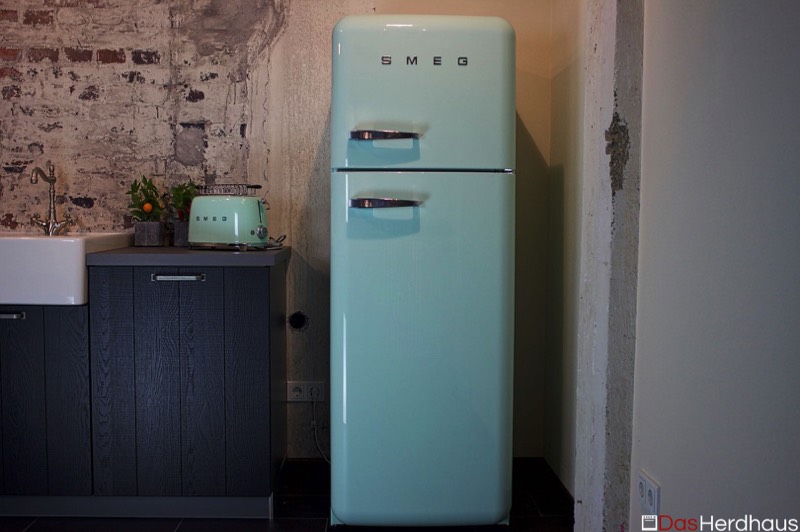 SMEG_FAB30__Retro_Kuehlschrank