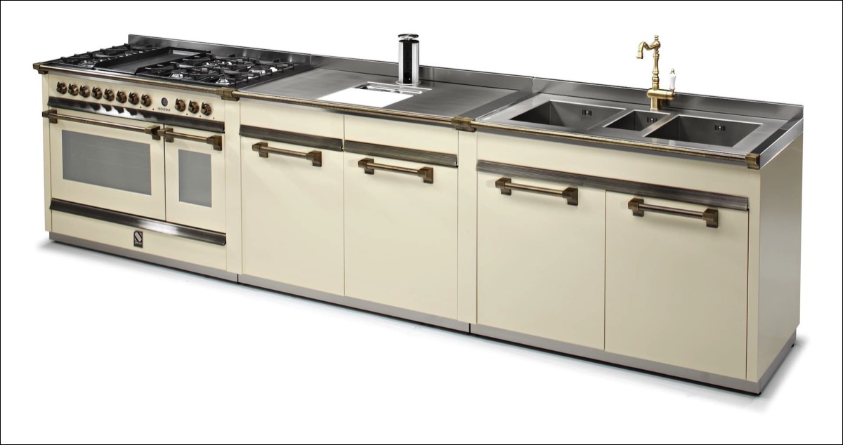 Metallküche Steel Cucine Ascot als Küchenzeile